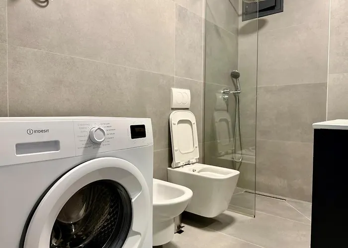 The Grand Stone * Lushnje